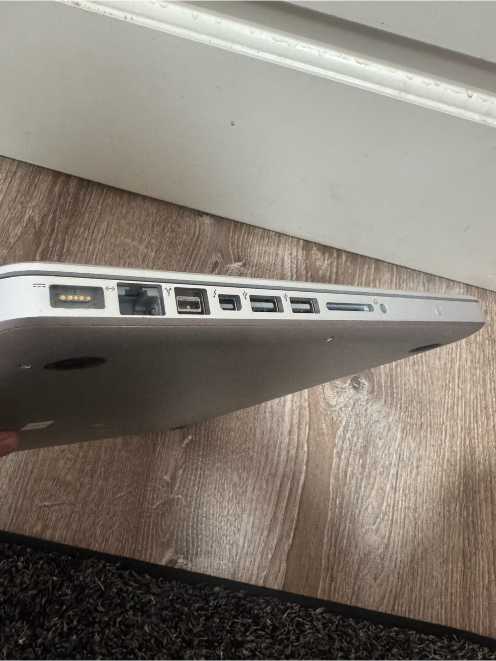 Apple MacBook Pro A1278 - Picture 8 of 10